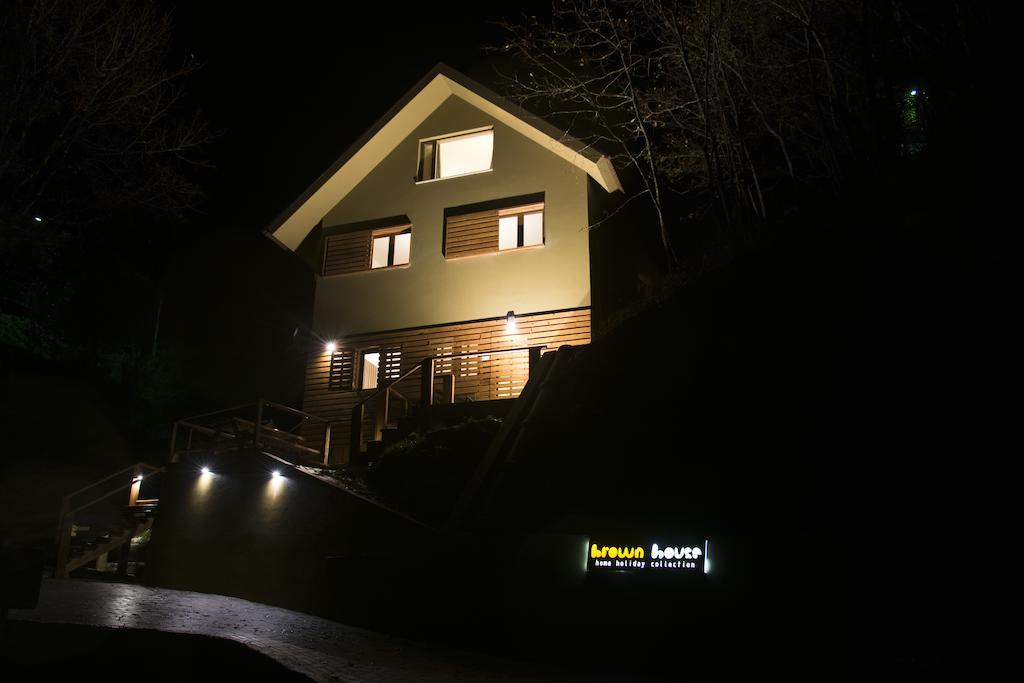 Brown House Villa Geres Buitenkant foto