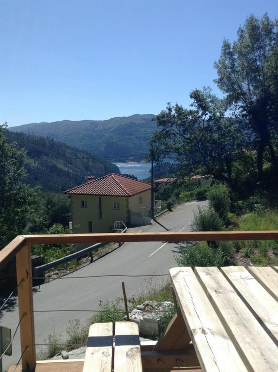 Brown House Villa Geres Buitenkant foto