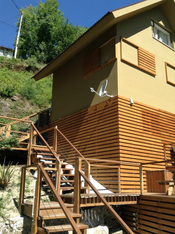Brown House Villa Geres Buitenkant foto